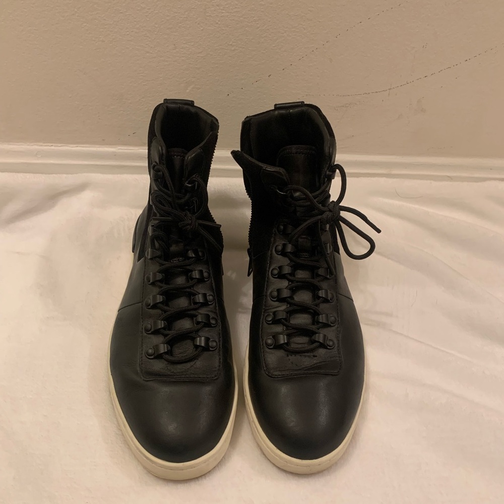 Vince Rowan Black High Top Leather Suede Lace Up Sneakers Boots size 7.5 Womens